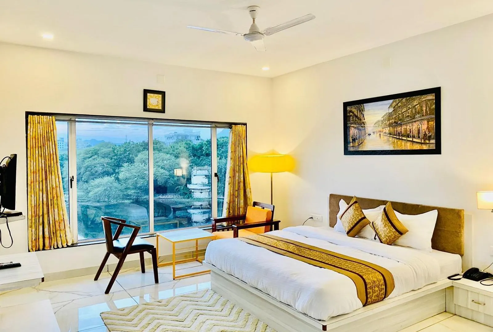 Asra Lake Heritage Hotel With Rooftop And Swimming Pool Udaipur