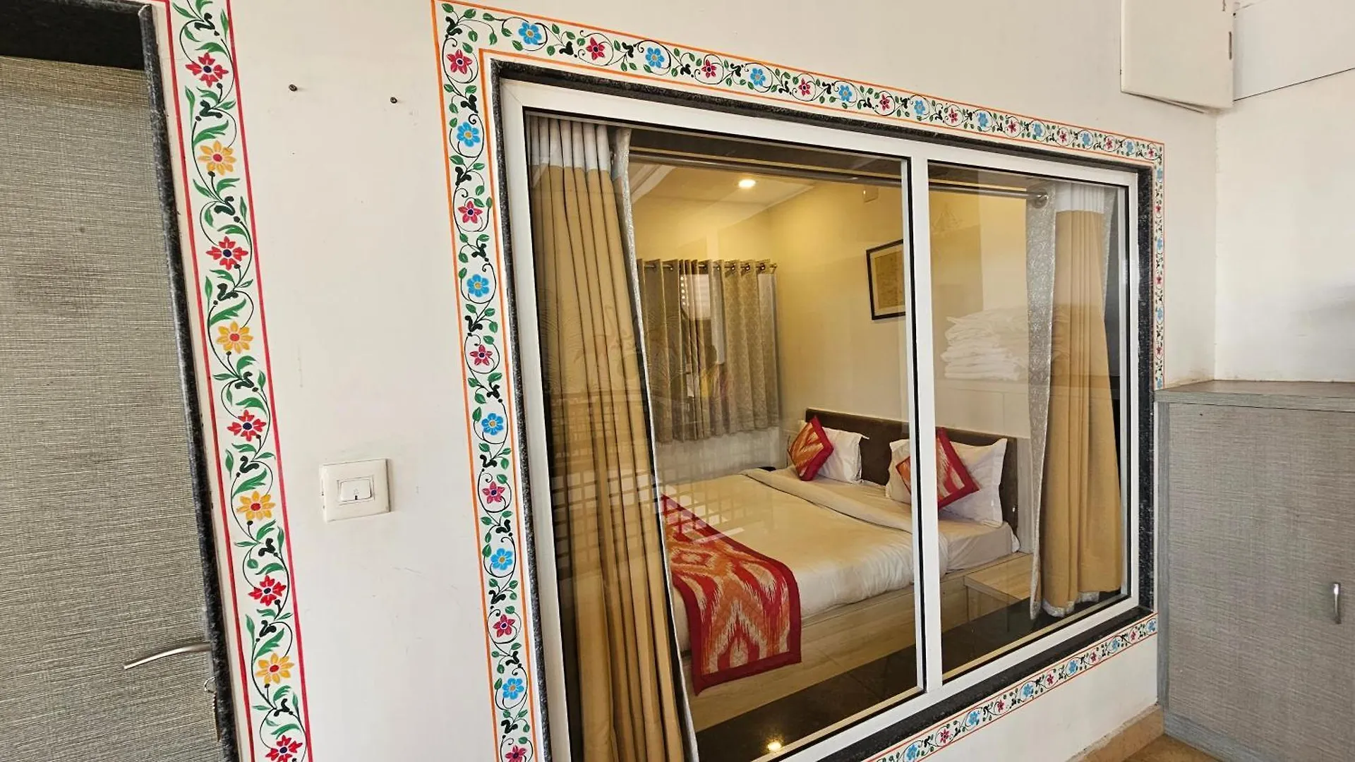 Asra Lake Heritage Hotel With Rooftop And Swimming Pool Udaipur