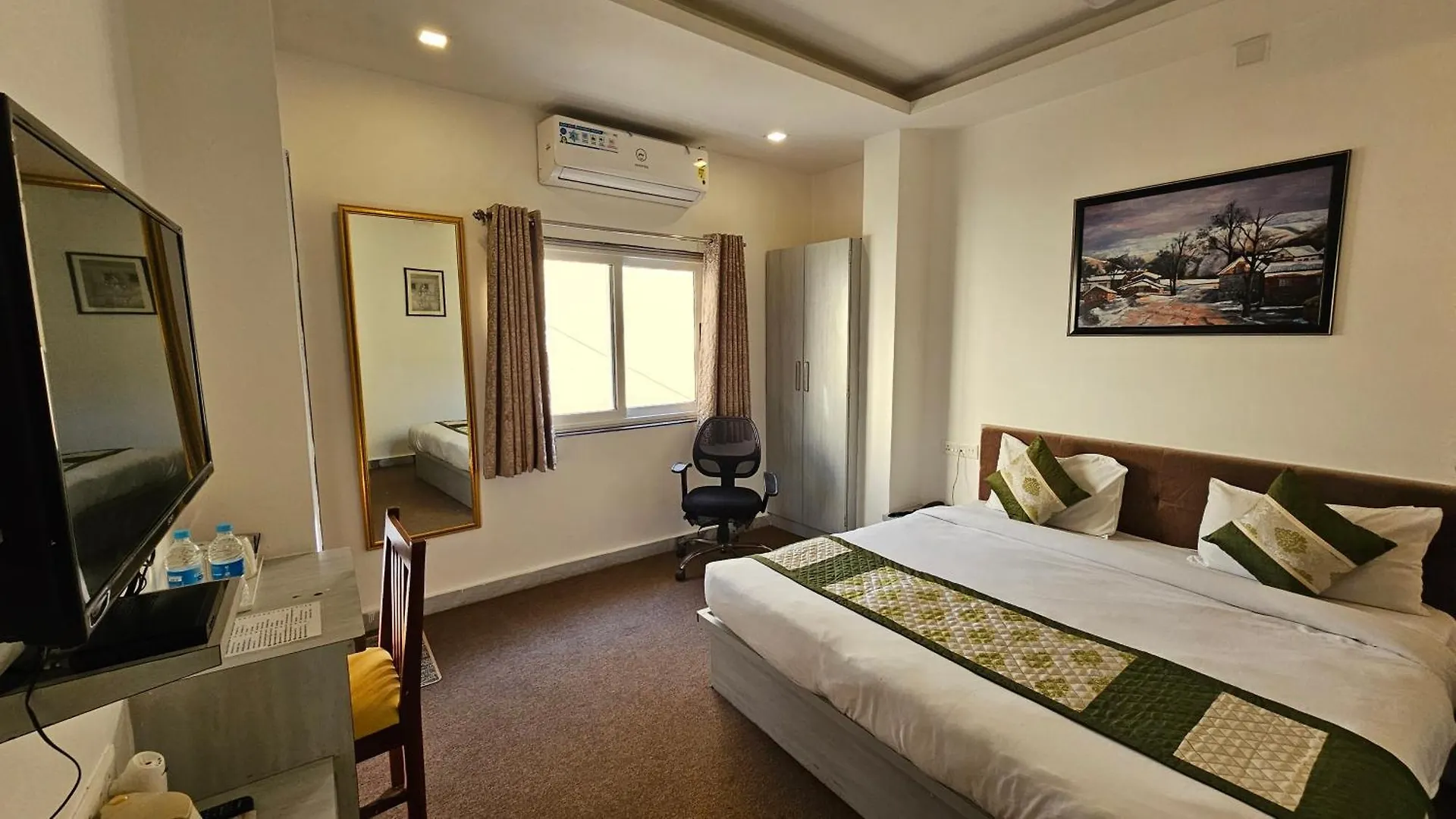 Jaydurg Asra Lake Heritage Hotel With Rooftop And Swimming Pool Udaipur