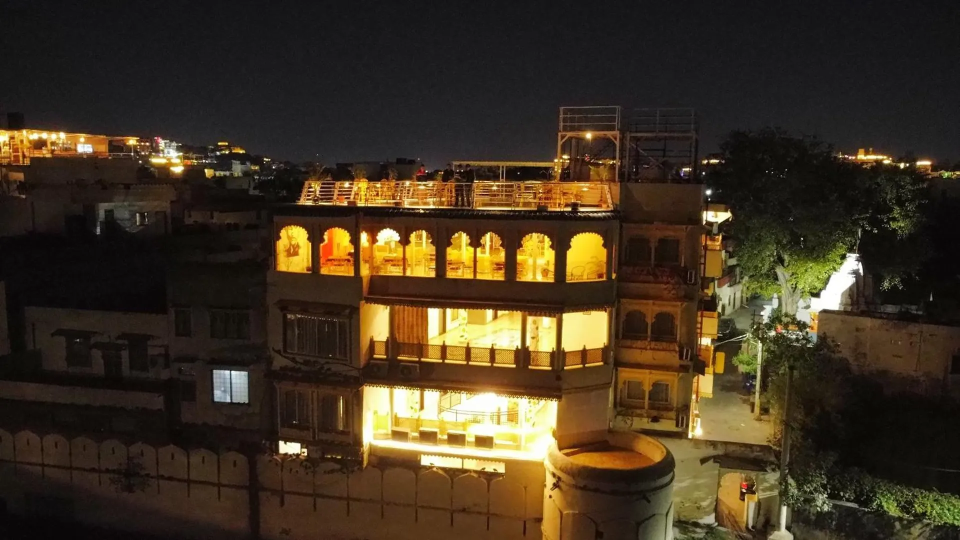 Jaydurg Asra Lake Heritage Hotel With Rooftop And Swimming Pool Udaipur