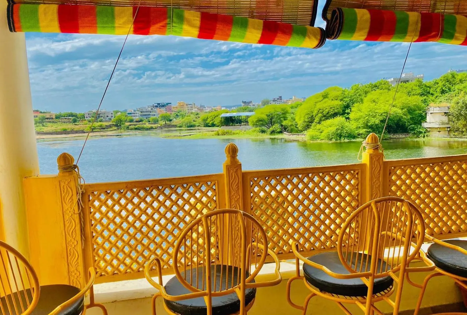 Jaydurg Asra Lake Heritage Hotel With Rooftop And Swimming Pool Udaipur 3*,  India