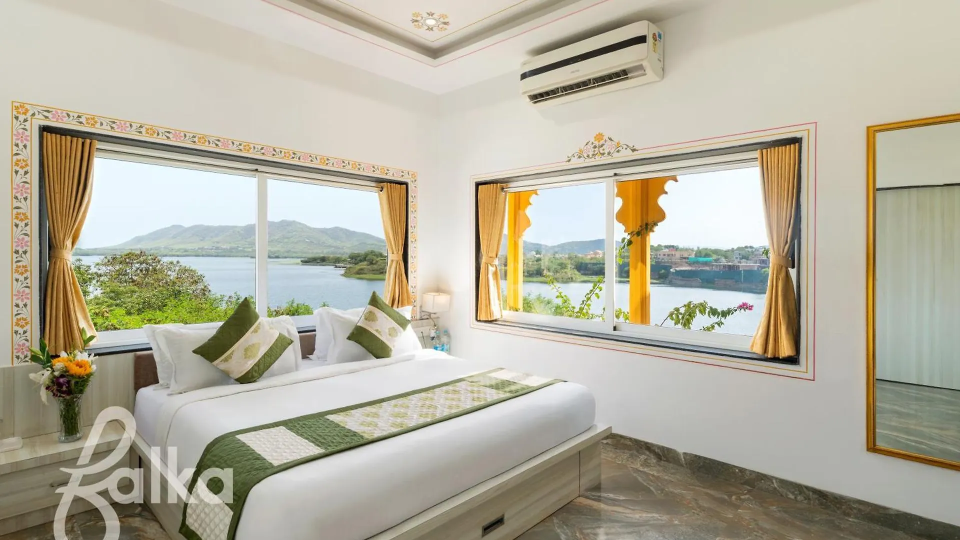 Jaydurg Asra Lake Heritage Hotel With Rooftop And Swimming Pool Udaipur