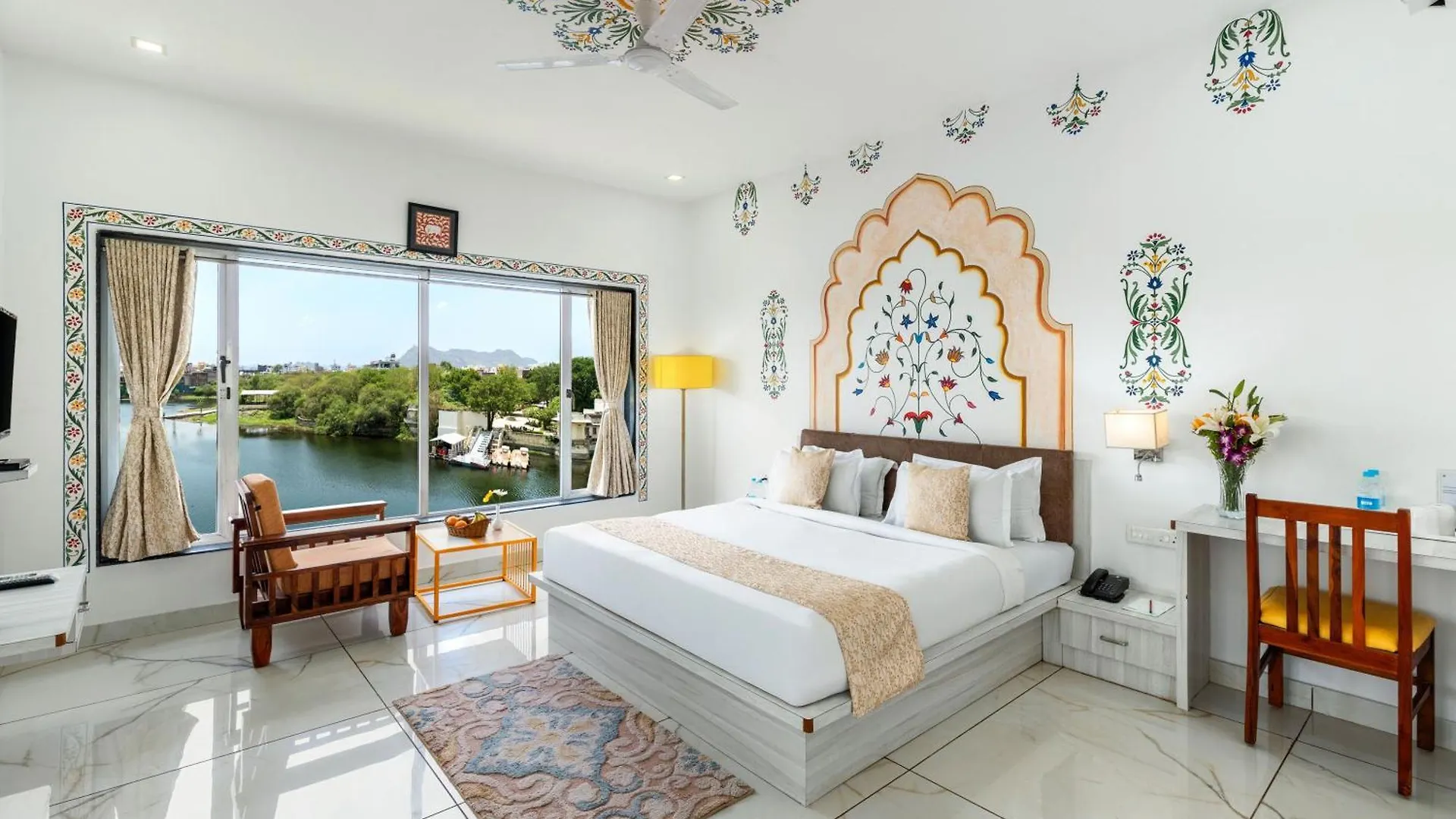 Jaydurg Asra Lake Heritage Hotel With Rooftop And Swimming Pool Udaipur