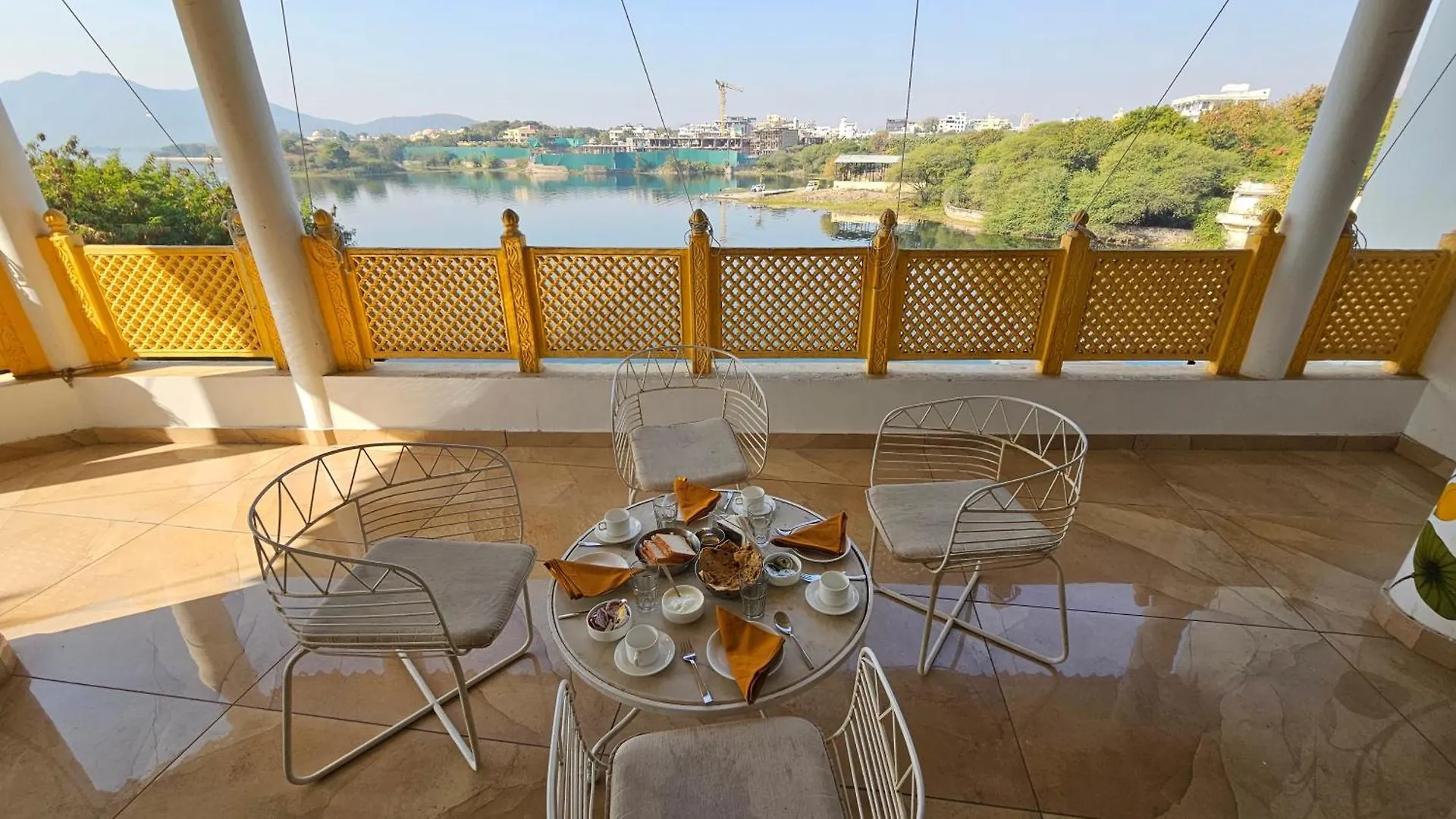 Jaydurg Asra Lake Heritage Hotel With Rooftop And Swimming Pool Udaipur