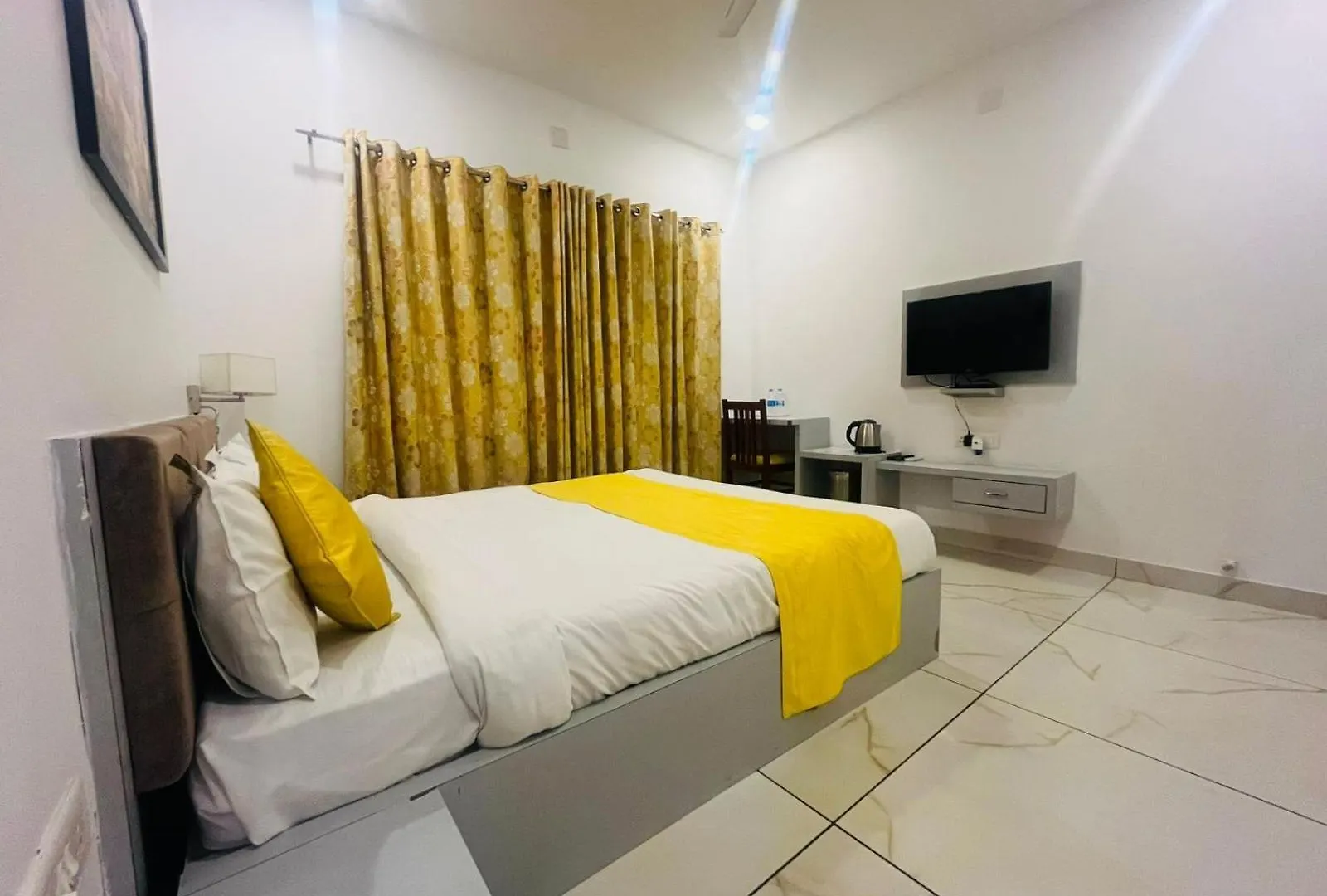 ***  Jaydurg Asra Lake Heritage Hotel With Rooftop And Swimming Pool Udaipur India